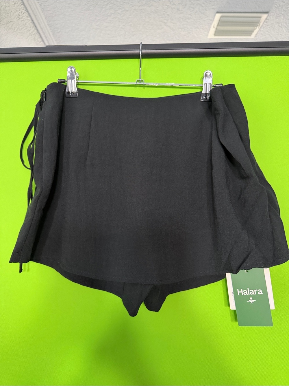 New With Tags HALARA Black Wrap-Front Skort Shorts
